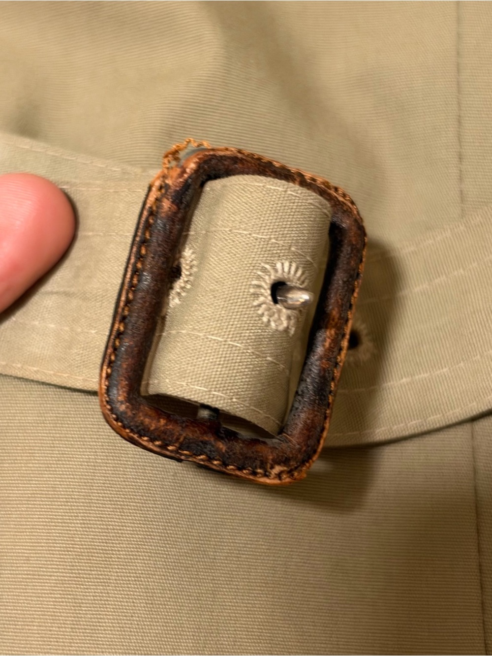 Vintage Aquascutum London Tan Trench Coat - Picture 11 of 13